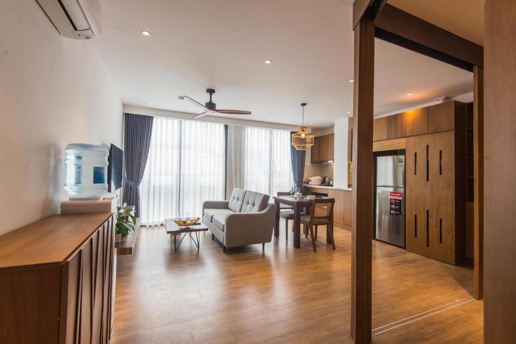 22housing Hotel & Apartment 81 Linh Lang – Hanoi